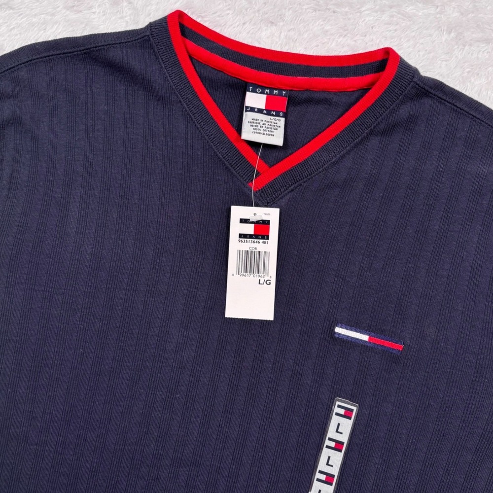 VTG Y2K NEW Tommy Jeans TShirt Men L (FIT M)Navy Blue Red V-Neck Ribbed Hilfiger